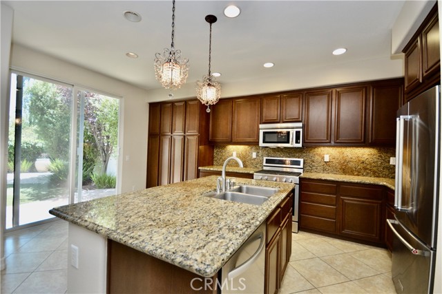 Detail Gallery Image 14 of 27 For 40150 Canton Ct, Temecula,  CA 92591 - 3 Beds | 2/1 Baths