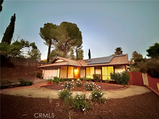 Detail Gallery Image 1 of 19 For 30420 Jasmine Valley Dr, Canyon Country,  CA 91387 - 3 Beds | 2 Baths