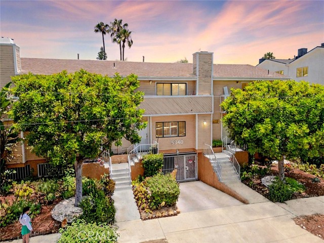 5340 Wilkinson Avenue, North Hollywood CA: https://media.crmls.org/medias/31f78d2d-fcd0-495f-b7c3-e218630145b8.jpg