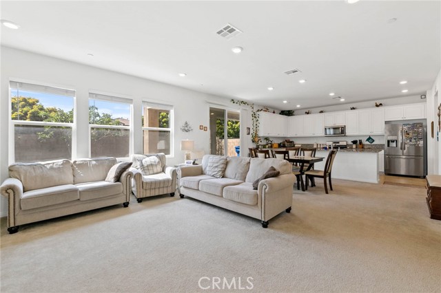 Detail Gallery Image 6 of 36 For 2832 E Howlett, Ontario,  CA 91762 - 5 Beds | 3 Baths