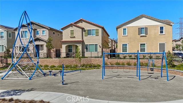 Detail Gallery Image 63 of 64 For 16233 Lozano St #2,  Fontana,  CA 92336 - 3 Beds | 2/1 Baths