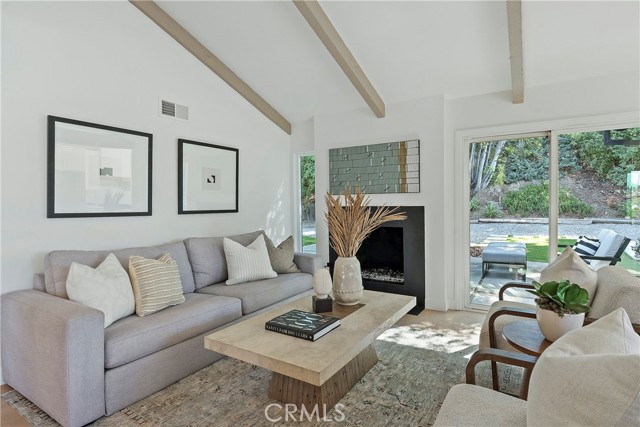 Detail Gallery Image 10 of 57 For 25702 Cervantes Ln, Mission Viejo,  CA 92691 - 4 Beds | 2 Baths