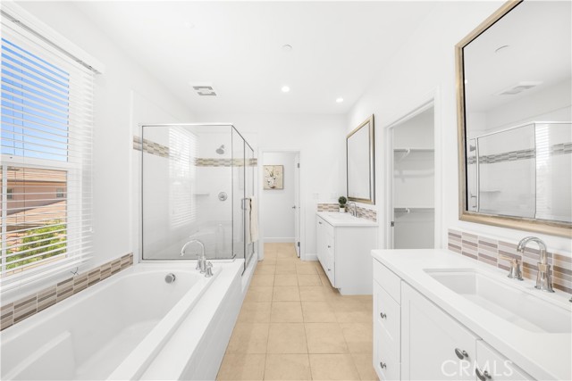 61 Belfast, Irvine CA: https://media.crmls.org/medias/31f8c16f-b1e7-45ff-8bad-855ce0f6cc5e.jpg