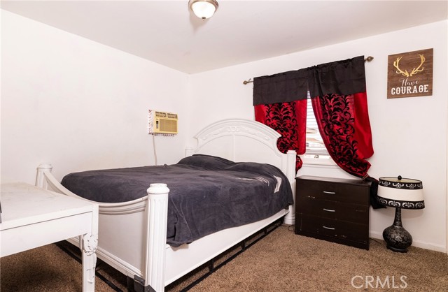 Detail Gallery Image 17 of 26 For 15996 Arroyo Dr, Victorville,  CA 92395 - 4 Beds | 2/1 Baths