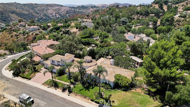 33 Sage Lane, Bell Canyon CA: https://media.crmls.org/medias/31f909c5-e0ee-482b-94cf-ef01a7bf22c5.jpg