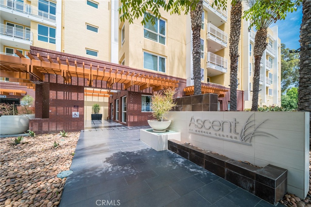 21301 Erwin Street #303
