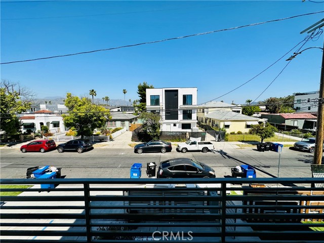 Detail Gallery Image 12 of 20 For 5741 Fulcher Ave #1/2,  North Hollywood,  CA 91601 - 4 Beds | 4 Baths