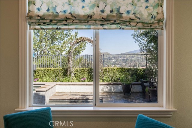 Detail Gallery Image 21 of 63 For 2589 N Promontory, Orange,  CA 92867 - 5 Beds | 3/1 Baths