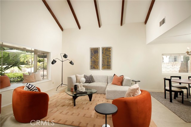 3950 Hamilton Lane, La Crescenta CA: https://media.crmls.org/medias/31fa02a3-89ca-4c2b-a048-b8c634d9f580.jpg