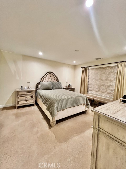 Detail Gallery Image 5 of 15 For 11652 Kirwin Cir, Fountain Valley,  CA 92708 - 4 Beds | 3/1 Baths