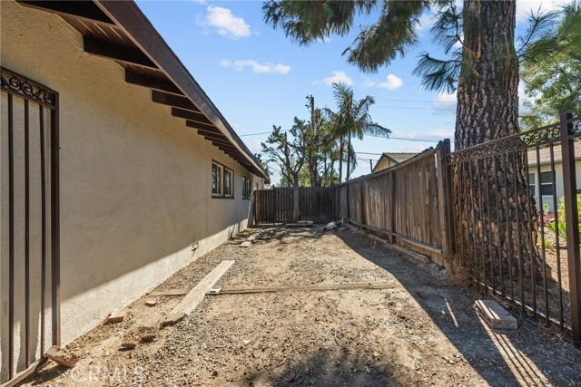 Detail Gallery Image 31 of 33 For 16836 Simonds St, Granada Hills,  CA 91344 - 4 Beds | 2 Baths