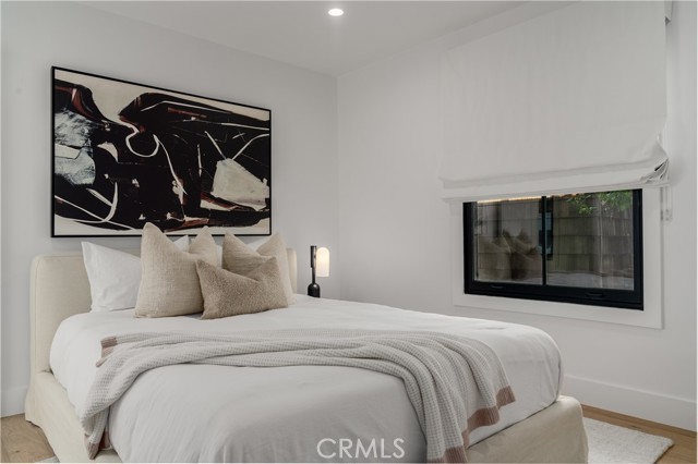 Detail Gallery Image 16 of 20 For 107 via Koron, Newport Beach,  CA 92663 - 4 Beds | 2/1 Baths