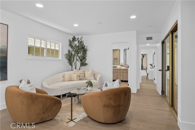 2045 Commodore Road, Newport Beach CA: https://media.crmls.org/medias/31fa5046-ac22-458d-a7a3-951f91ad76da.jpg