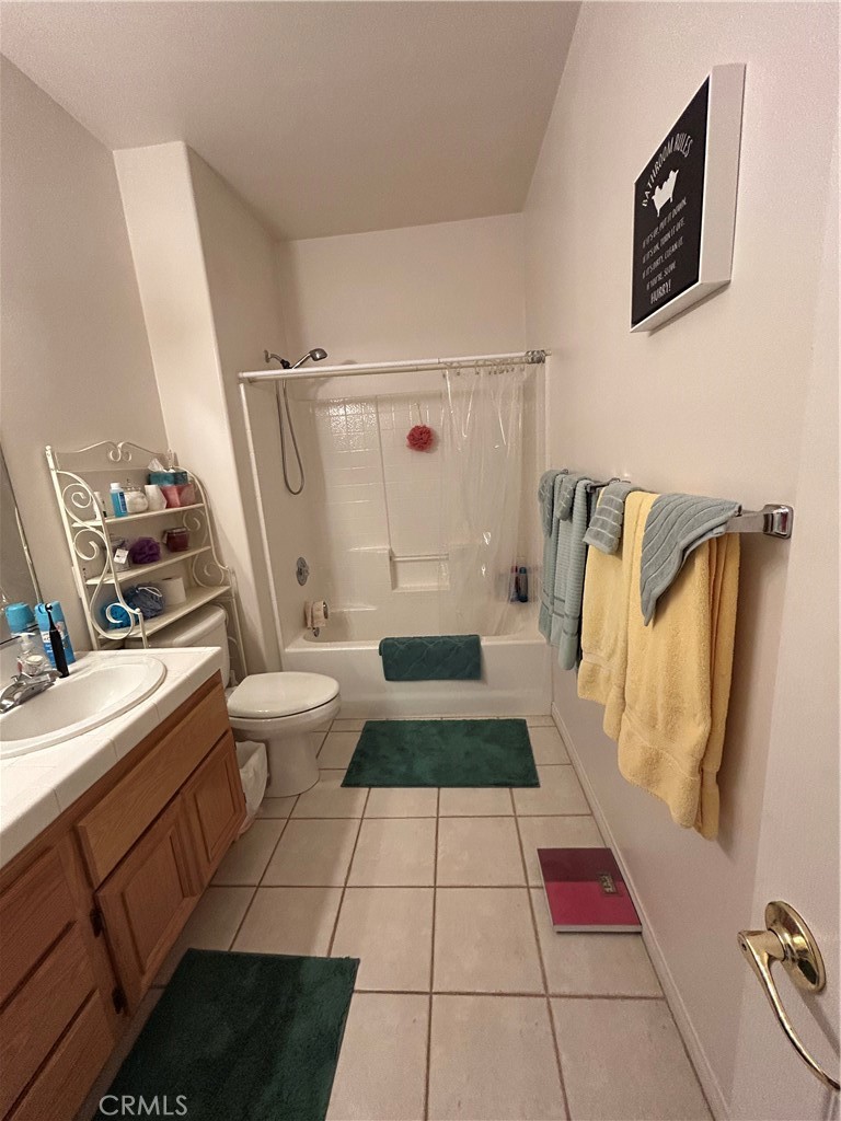 https://media.crmls.org/medias/31fbd360-d838-48ad-920a-bd53090ef441.jpg?preset=X-Large