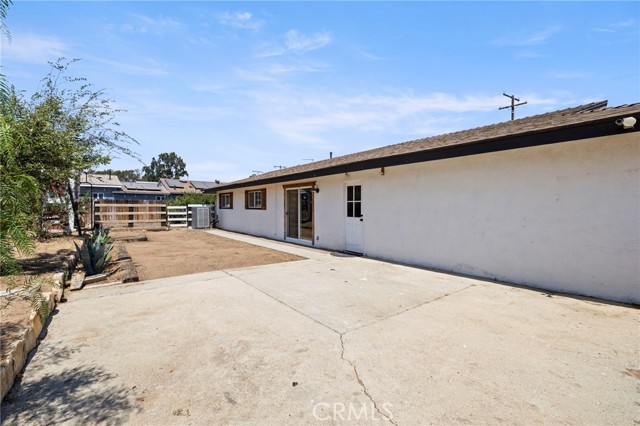 3834 Hillside Avenue, Norco CA: https://media.crmls.org/medias/31fc668f-a496-4c2e-b3e0-134bb622f818.jpg