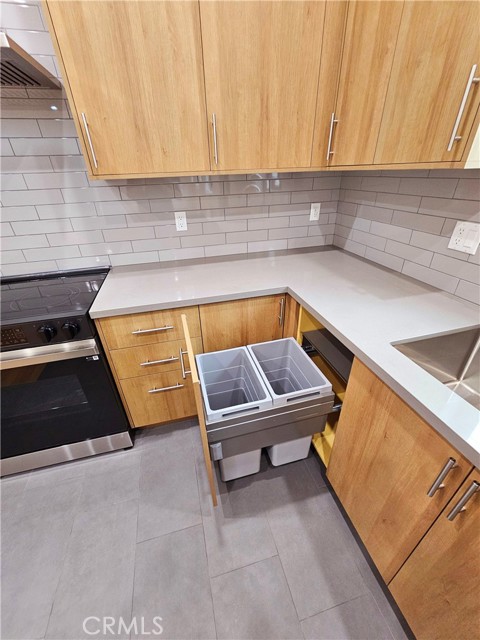 Detail Gallery Image 20 of 25 For 2581 Windsor Ave, Altadena,  CA 91001 - 3 Beds | 3 Baths