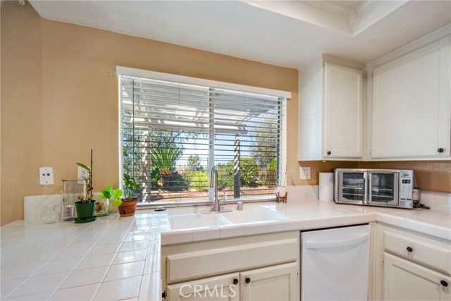 Detail Gallery Image 9 of 28 For 21141 Pennington Ln, Trabuco Canyon,  CA 92679 - 4 Beds | 2/1 Baths