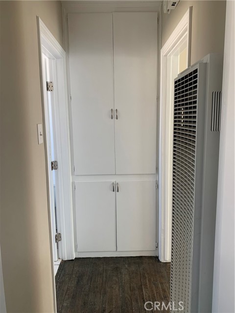 1029 Gladys Ave, Long Beach CA: https://media.crmls.org/medias/31fcd727-fe55-4288-b605-789c0c579f23.jpg