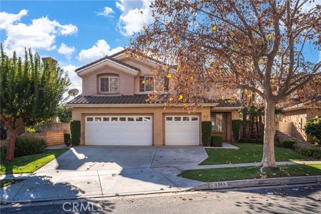 Detail Gallery Image 2 of 38 For 9749 Orange, Rancho Cucamonga,  CA 91737 - 4 Beds | 2/1 Baths