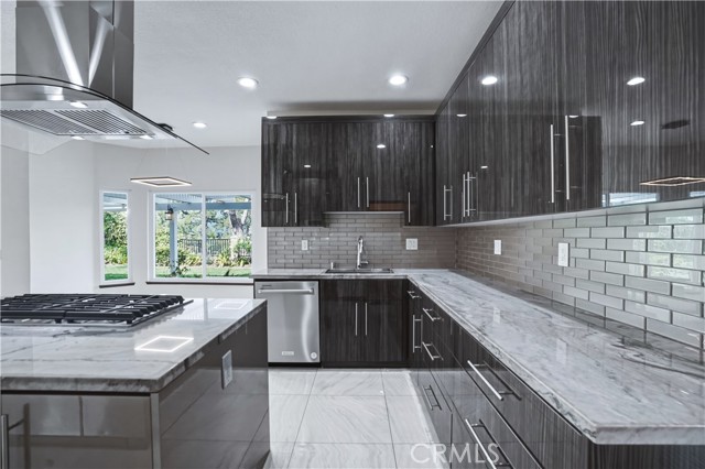 Image 33 of 73 For 3537 Foxglove Road