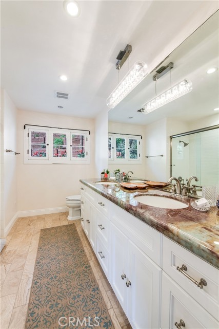 Detail Gallery Image 30 of 36 For 1135 N Norman Pl, Los Angeles,  CA 90049 - 4 Beds | 2 Baths