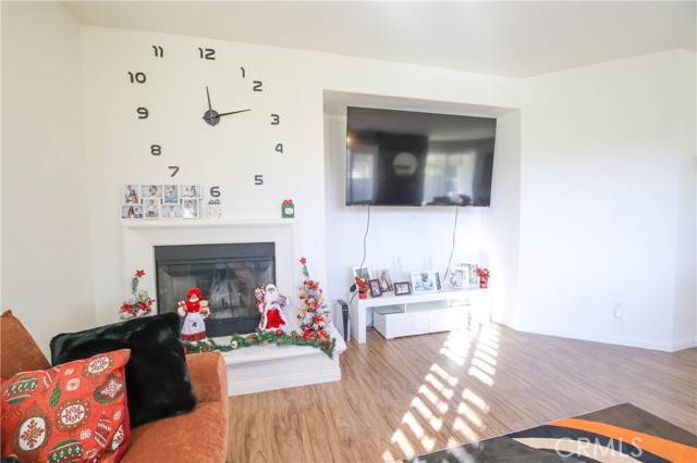 Detail Gallery Image 24 of 47 For 3919 Obsidian Rd, San Bernardino,  CA 92407 - 4 Beds | 2/1 Baths