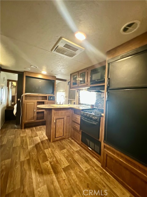 Detail Gallery Image 13 of 60 For 1295 S Cawston Ave, Hemet,  CA 92545 - – Beds | – Baths