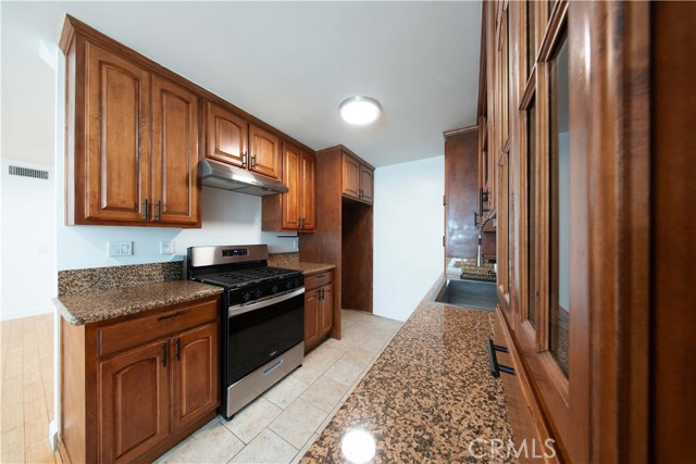 Detail Gallery Image 17 of 28 For 310 N Jackson St #104,  Glendale,  CA 91206 - 2 Beds | 2 Baths