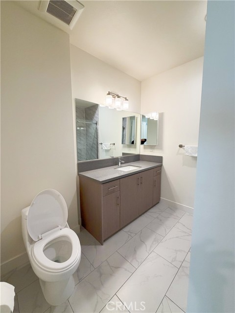 Detail Gallery Image 20 of 33 For 168 S Monterey St #212,  Alhambra,  CA 91801 - 2 Beds | 2/1 Baths