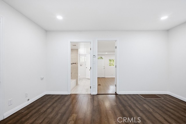 22951 Redwood, Crestline, CA 92325