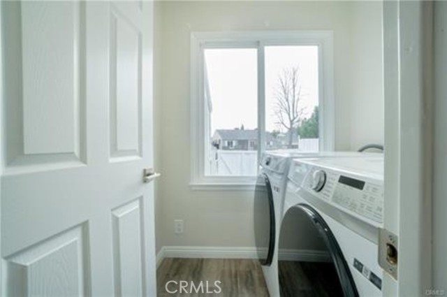 Detail Gallery Image 6 of 32 For 17023 Burton, Van Nuys,  CA 91406 - 4 Beds | 2 Baths