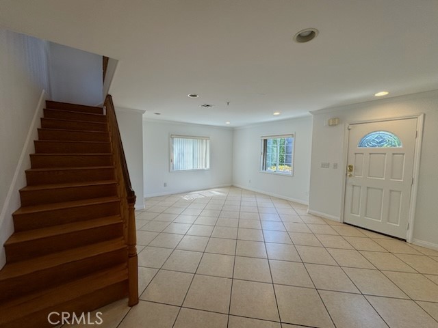 1927 Cloverfield Boulevard, Santa Monica CA: https://media.crmls.org/medias/32005708-f144-4e81-9f62-d86e522378b8.jpg