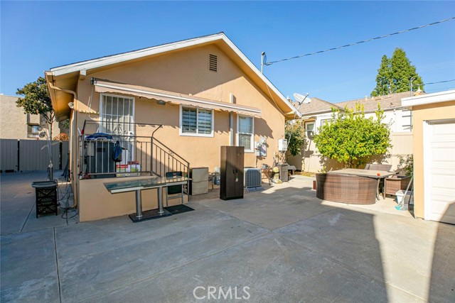 Detail Gallery Image 10 of 40 For 536 E Cedar Ave, Burbank,  CA 91501 - 3 Beds | 2 Baths