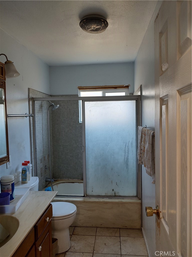 https://media.crmls.org/medias/3200cfa0-2f34-4b20-8336-becfb3a80be6.jpg?preset=X-Large