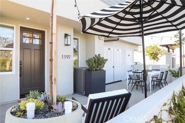 Detail Gallery Image 1 of 9 For 1197 Winslow Lane, Newport Beach,  CA 92660 - 3 Beds | 2/1 Baths