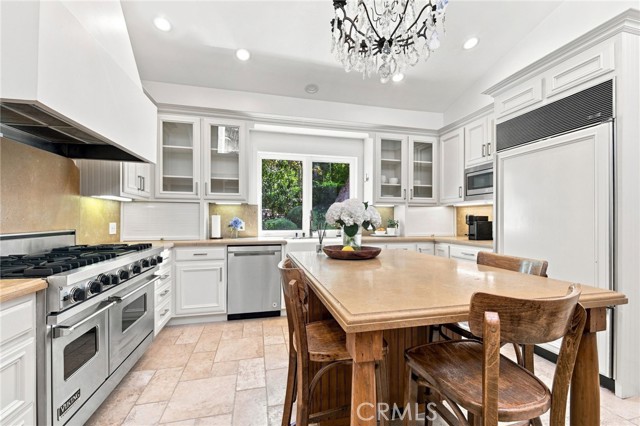 3635 Serra Road photo 10