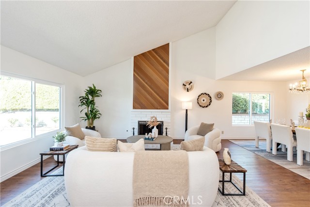 Detail Gallery Image 13 of 32 For 2536 Greenhill Dr, Fullerton,  CA 92833 - 4 Beds | 2 Baths