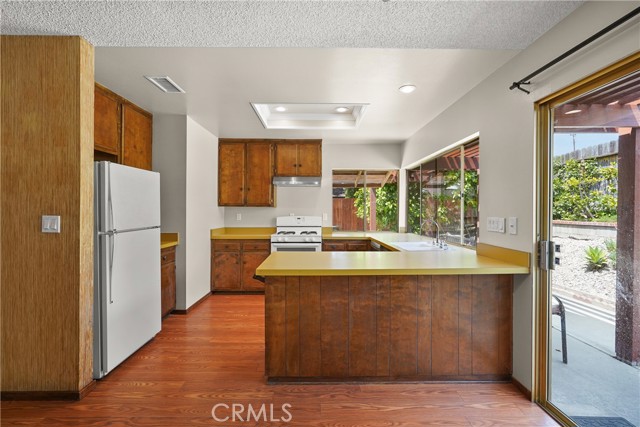 Detail Gallery Image 5 of 27 For 1085 Tamarack Ave, Brea,  CA 92821 - 4 Beds | 2 Baths