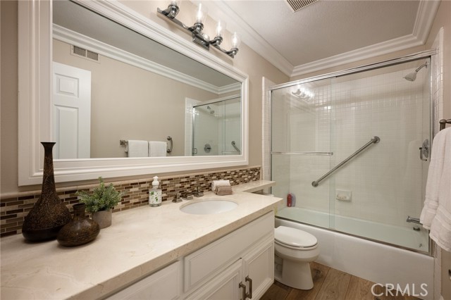 Image 19 of 59 For 33 Calle Del Norte