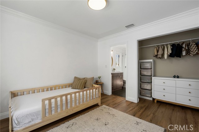 3763 Hackett Avenue photo 33