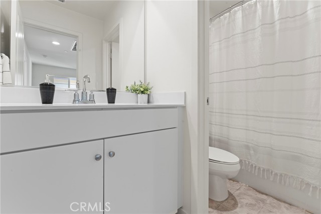 Detail Gallery Image 10 of 38 For 12704 Ironstone, Moreno Valley,  CA 92555 - 4 Beds | 2/1 Baths