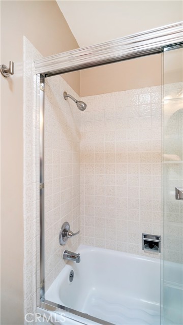 5215 E Monlaco Road, Long Beach CA: https://media.crmls.org/medias/32060b73-6196-4a2d-b3f6-944838f00256.jpg