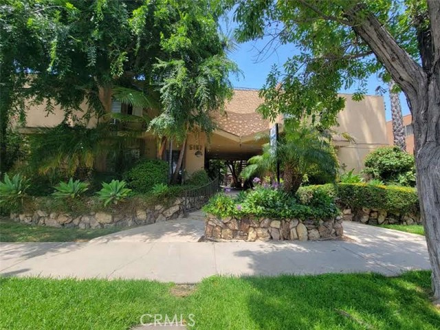 Detail Gallery Image 1 of 20 For 5167 Yarmouth Ave #4,  Encino,  CA 91316 - 2 Beds | 2 Baths