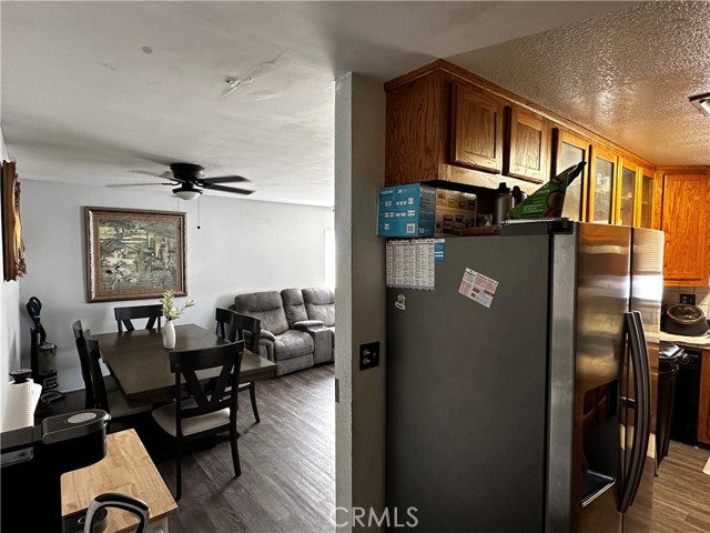 Detail Gallery Image 6 of 21 For 351 Armory Rd, Barstow,  CA 92311 - 4 Beds | 3 Baths