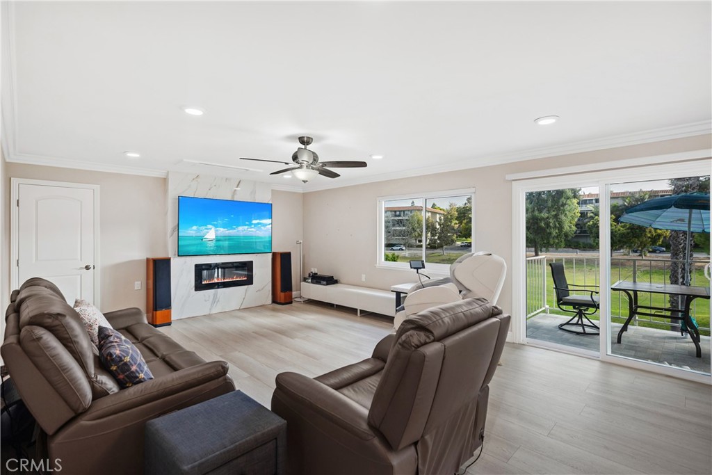 MLS #OC25250868 image #13