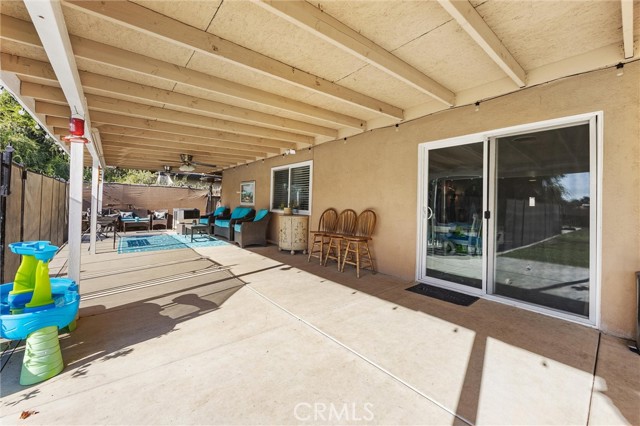 2105 Jason St, Bakersfield CA: https://media.crmls.org/medias/32070fbc-49e1-4c3d-9ac0-397227f03cbe.jpg