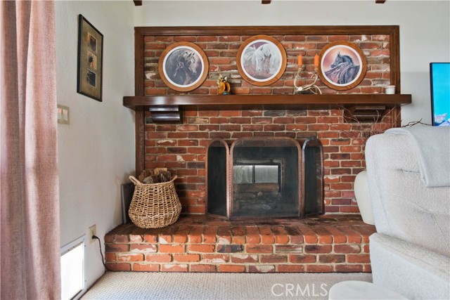 Detail Gallery Image 8 of 33 For 22050 Tulsa, Chatsworth,  CA 91311 - 2 Beds | 3 Baths