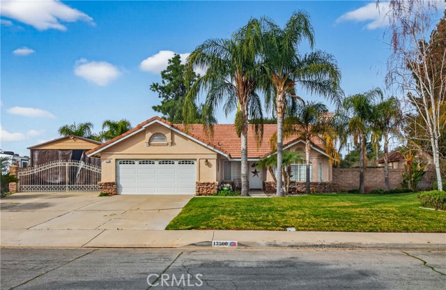 Detail Gallery Image 2 of 25 For 13500 San Lucas, Yucaipa,  CA 92399 - 3 Beds | 2 Baths