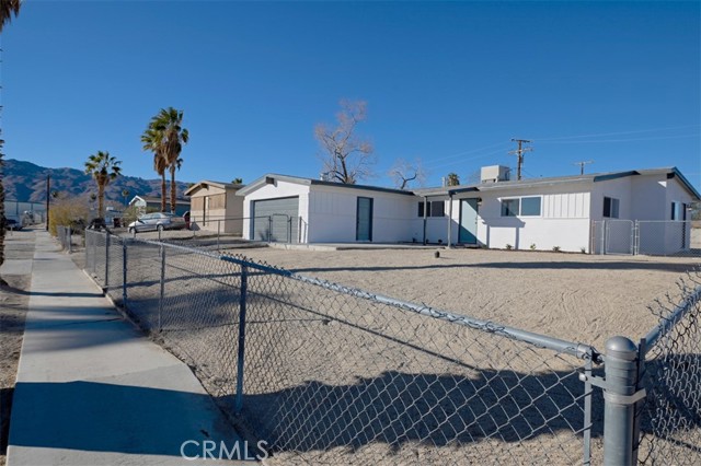 Image 3 for 5940 Rose Ellen Ave, 29 Palms, CA 92277