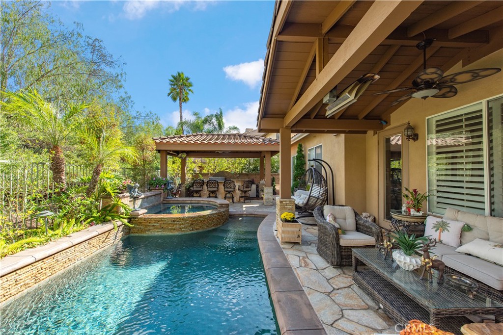 MLS #OC25280757 image #5